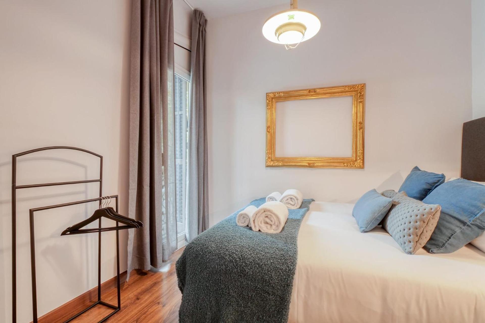 Comte Urgell Apartment Barcelona Bagian luar foto